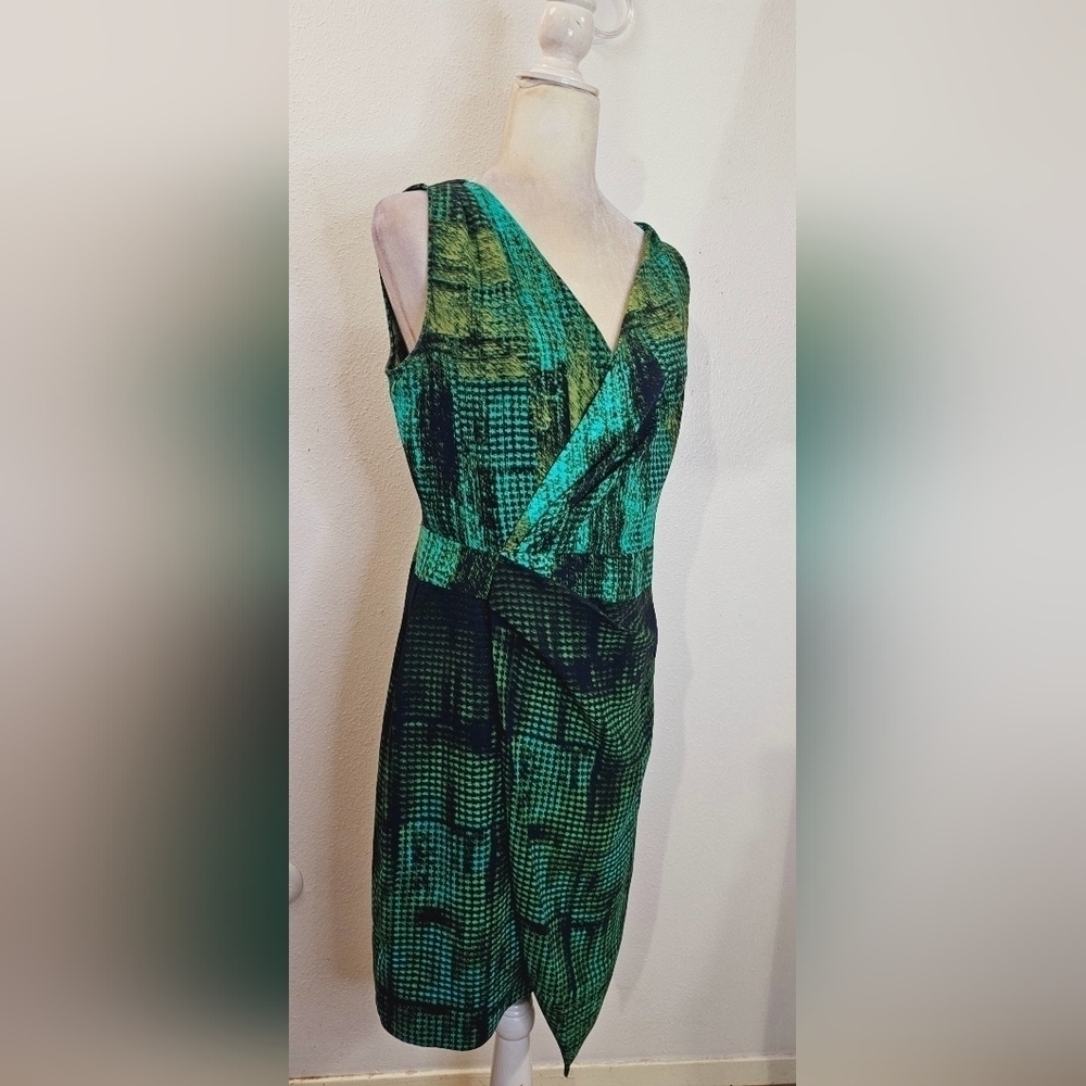 TAHARI DRESS - Picture 3 of 9